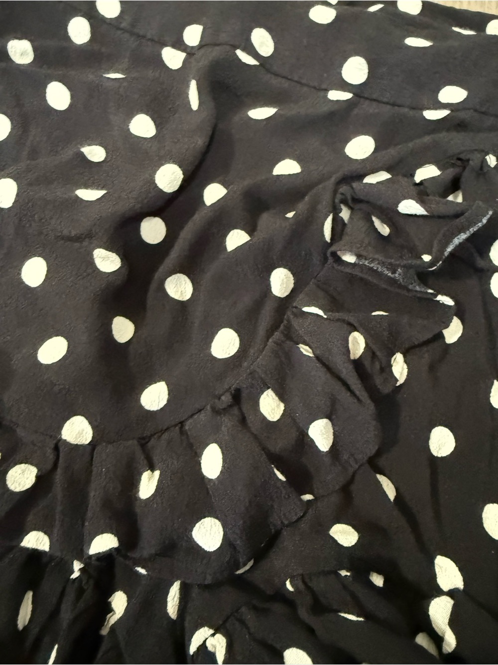 Polka Dot Ruffle Wrap Mini Skort Skirt Black White  M (runs small) - Picture 2 of 3